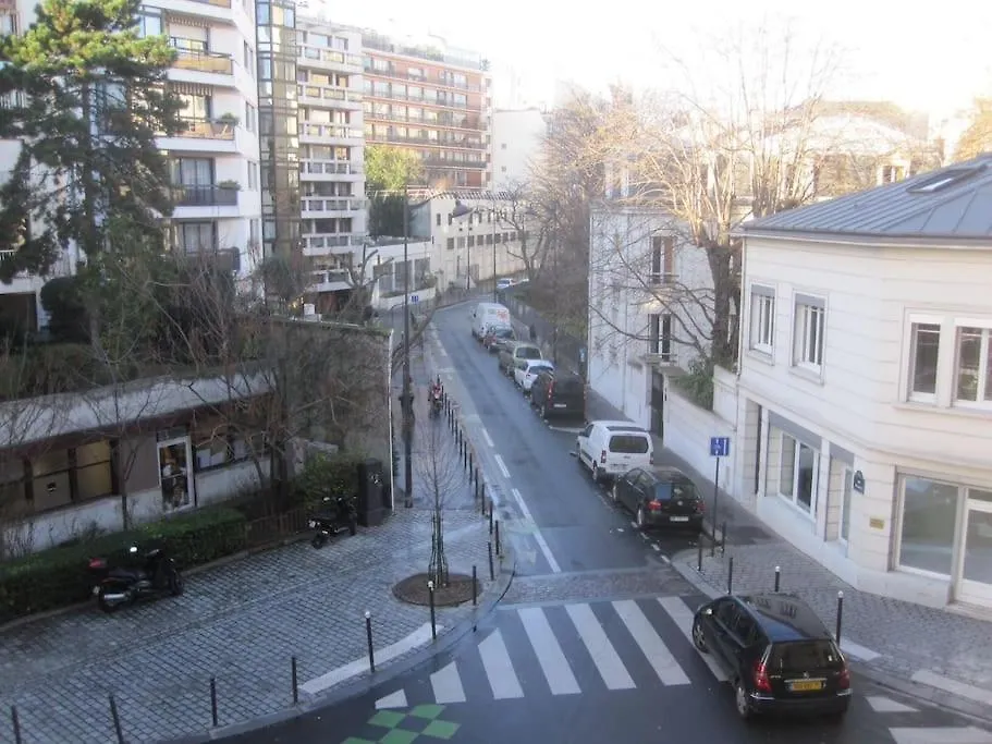 Apartamento Studio Calme Proche Metro París