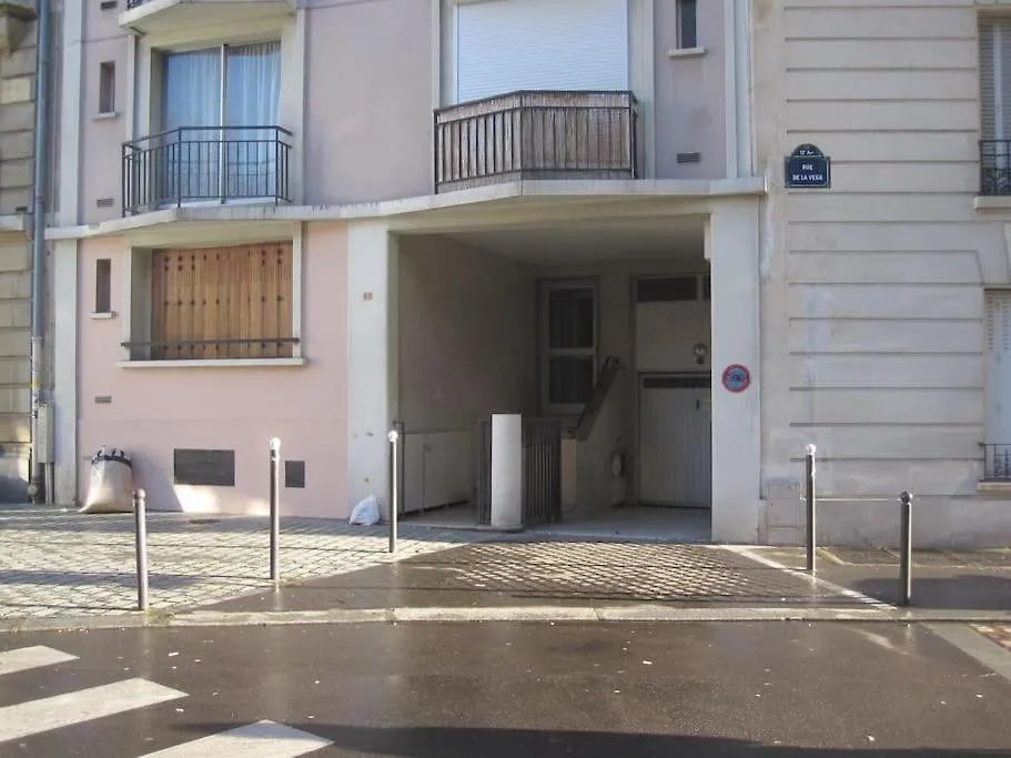 Studio Calme Proche Metro Apartment Paris France